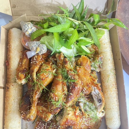 1 Gà 2 Cơm Lam